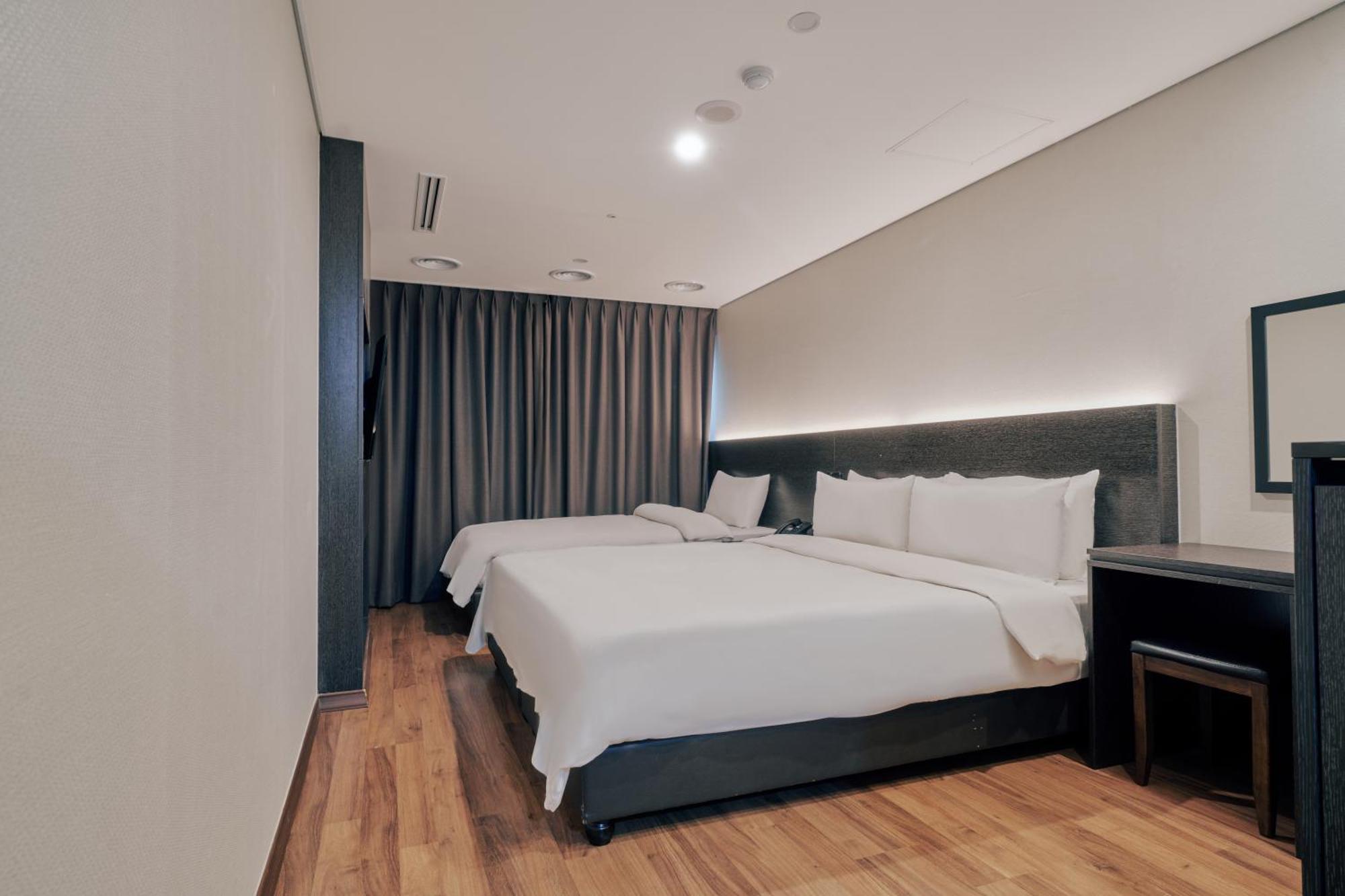 בוסאן Hotel Aqua Palace מראה חיצוני תמונה